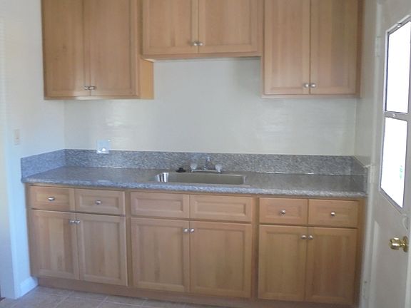 5th image of 5921 Camellia Ave