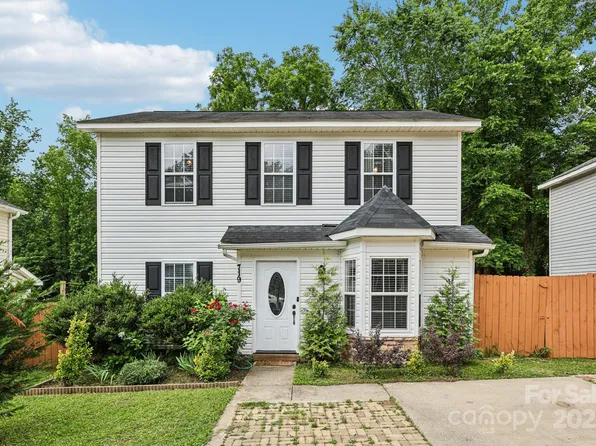 719 Dawn Cir, Charlotte, NC 28213