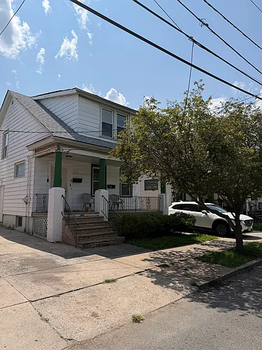 214 Ward St #2 Photo 1