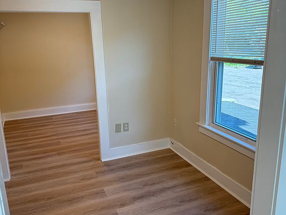 5th image of 105 White Rock Rd Unit 8