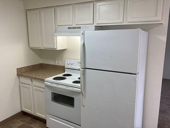 2nd image of 270-290 Mahrt Ln SE #290-101