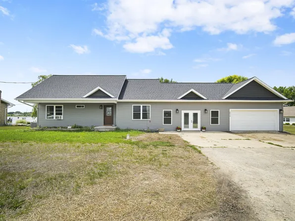 8616 Lake Dr, Springport, MI 49284