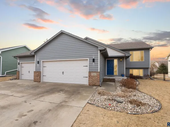 7517 W Stoney Creek St, Sioux Falls, SD 57106