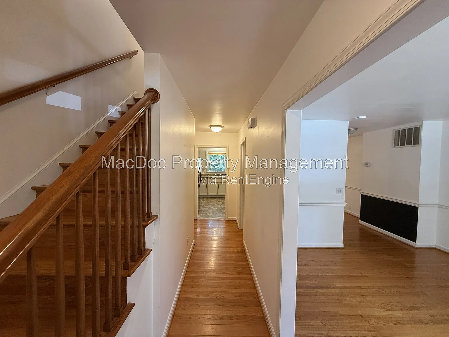 3 bed, 1.5 bath, 1920 sqft, $2,195 — Photo 2