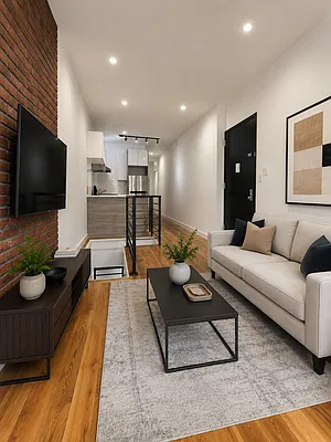 Living room, photo 2