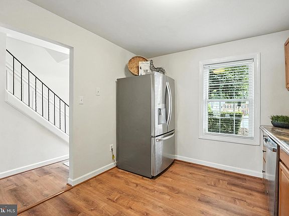 5th image of 2872 Gloucester Ct