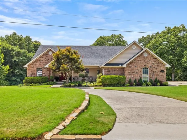 1520 N Woodland Dr, Rogers, AR 72756
