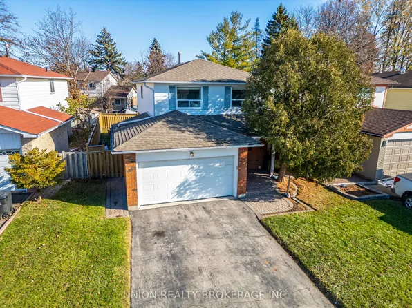 85 La Peer Blvd, Toronto, ON M1W 2H4