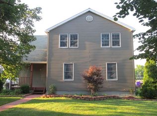 1192 W Laurel Cir, Mount Pleasant, PA 15666