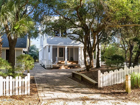 623 Currituck Way, Bald Head Island, NC 28461