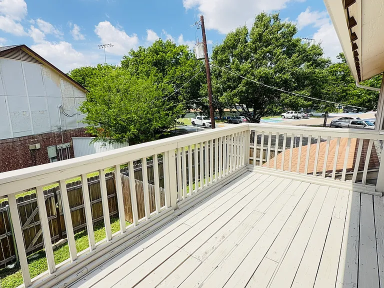 221 Meadow Ct #C — Photo 18