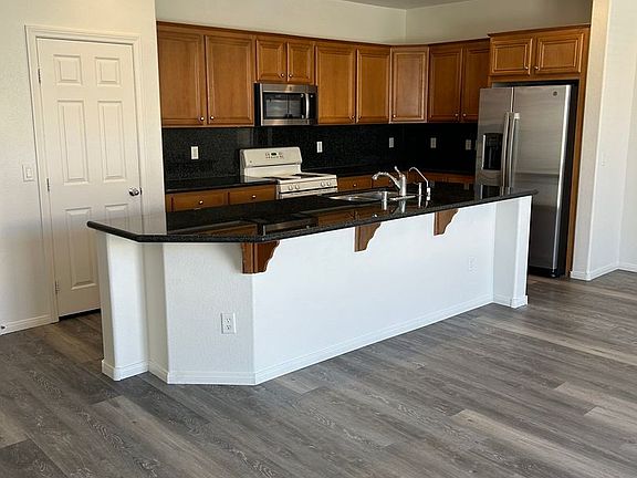 5th image of 7404 Longhorn Lodge Ave