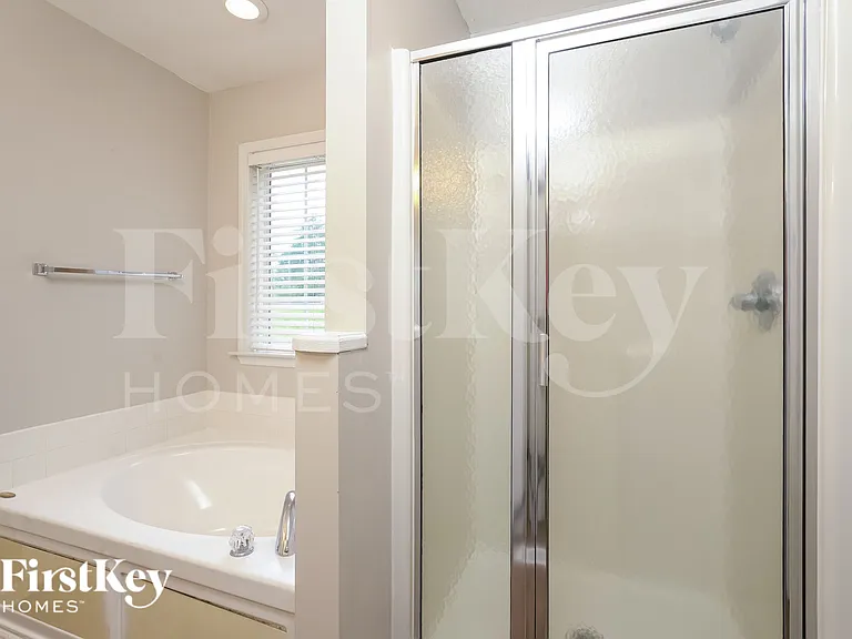 4141 Meredith Woods Ln — Photo 16