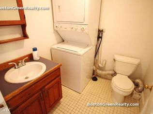 880 Huntington Ave APT 3C, Boston, MA 02115