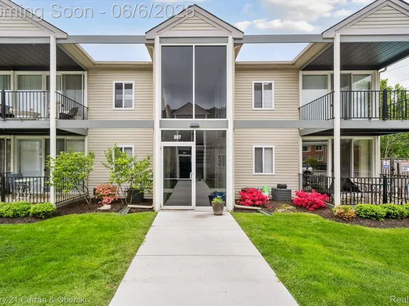 307 N Eton St, Birmingham, MI 48009
