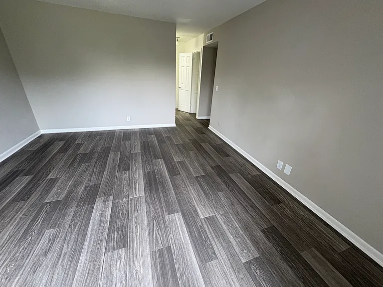 G203 Hickory Hill Ln #G203 — Photo 3