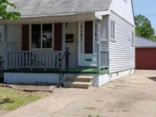 27358 Palmer Blvd, Madison Heights, MI 48071