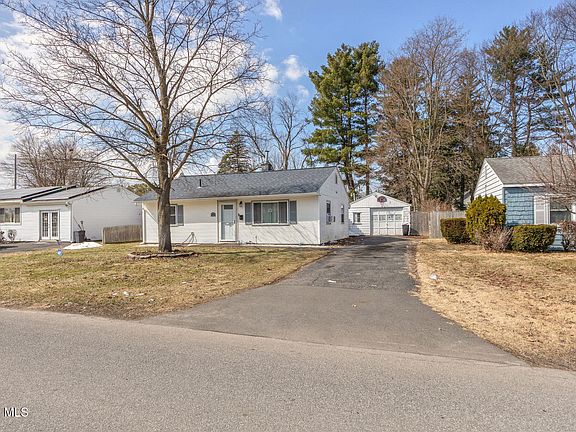 2nd image of 247 Chiswell Road