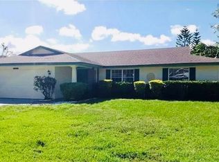 5704 Doral Ct, Sarasota, FL 34238