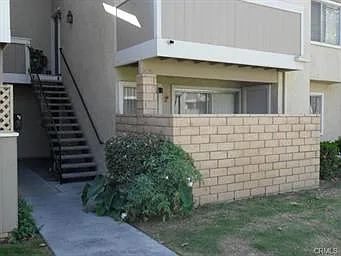 2 bed, 881 sqft, $2,500 — Photo 3