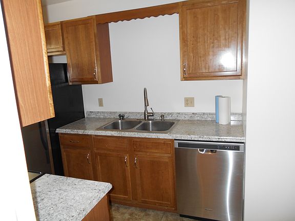 2nd image of 1032 Highpointe Blvd
