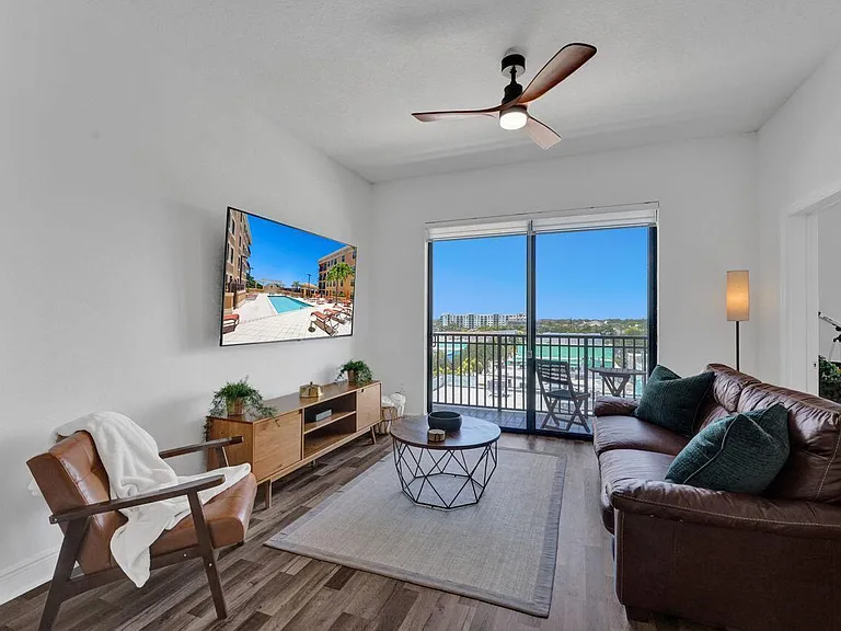 511 Lucerne Ave #613 — Photo 8
