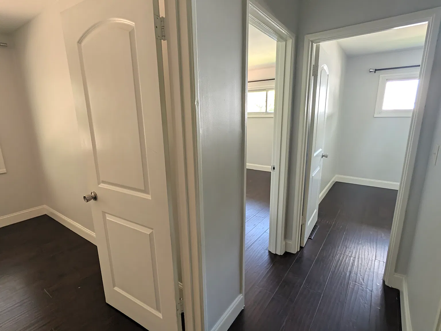 3 bed, 1000 sqft, $2,200 — Photo 2