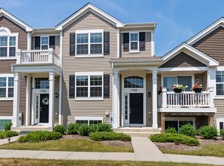 1790 Ruby Dr, Pingree Grove, IL 60140
