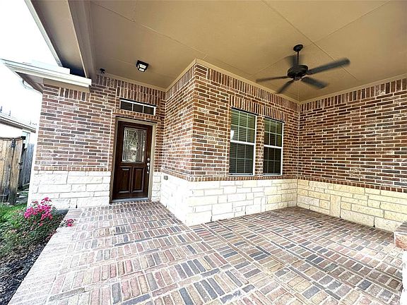 2nd image of 24535 Via Salerno Ct