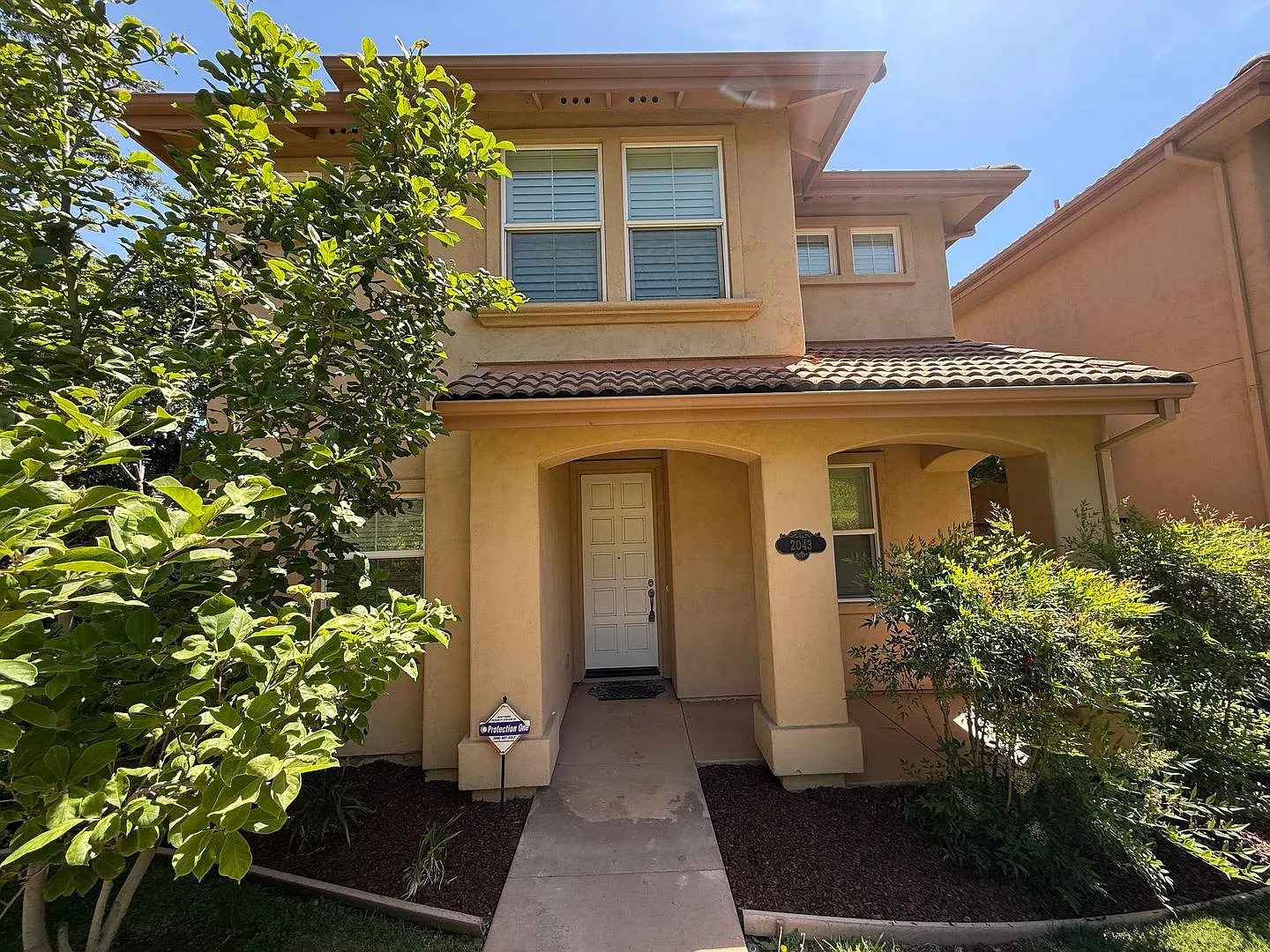 2043 Catalina Dr photo 1