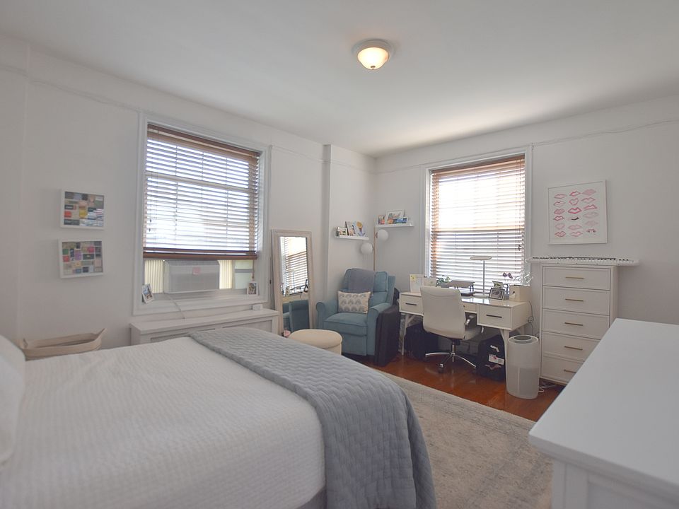 2nd image of 1 Bank St APT 5J