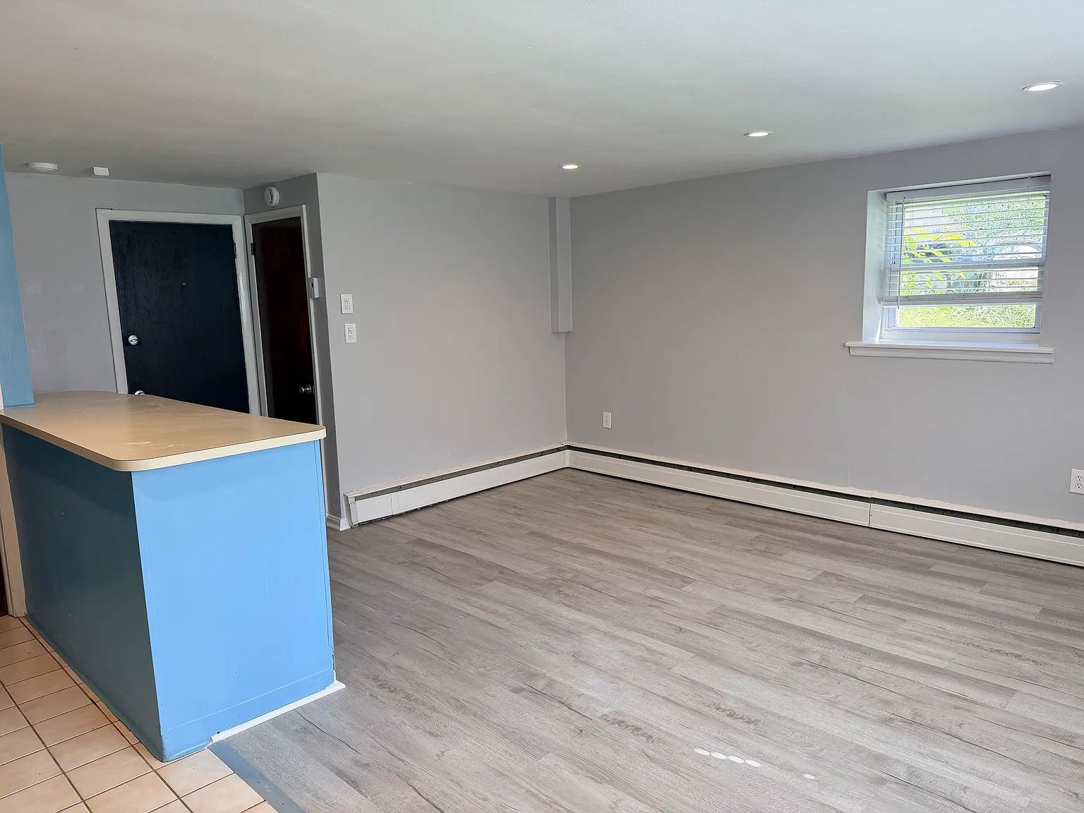 Studio, $900 — Photo 4