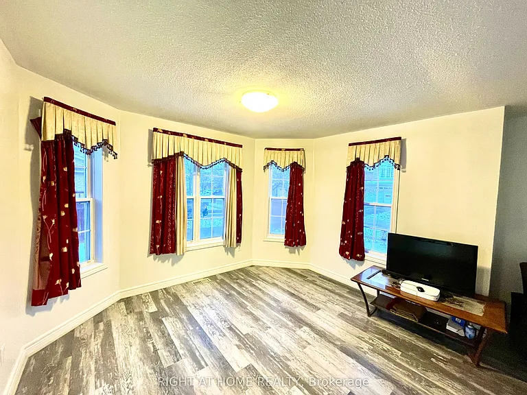 55 Velvet Grass Ln #A — Photo 5