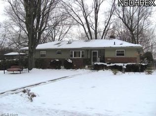 3014 Oakridge Dr, Stow, OH 44224