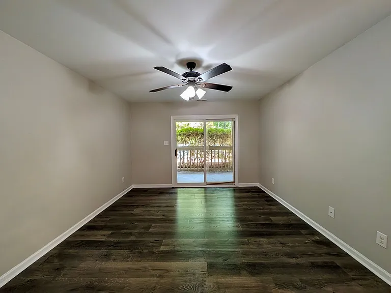 311 New Kent Pl — Photo 12