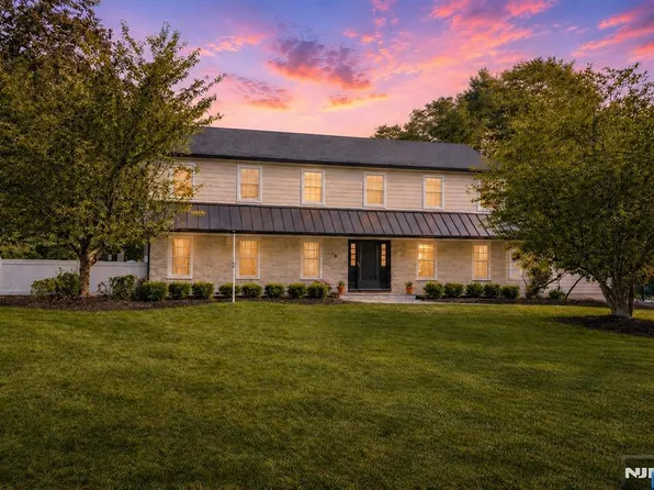 3 Osborne Ct, Mahwah, NJ 07430