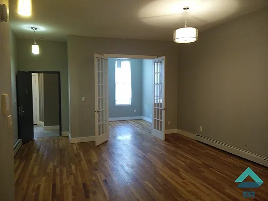 Rented by EXR | media 36