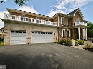 6556 Edsall Rd, Alexandria, VA 22312