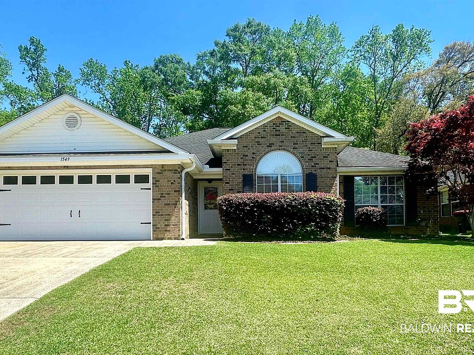 1st image of 1549 Augusta Dr E