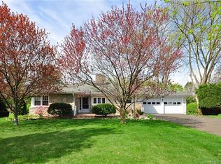 22 Valerie Ln, Danbury, CT 06811