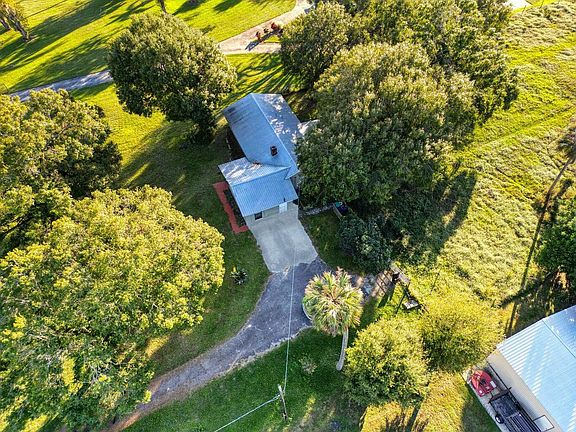 3rd image of 1031 SW 24th Avenue