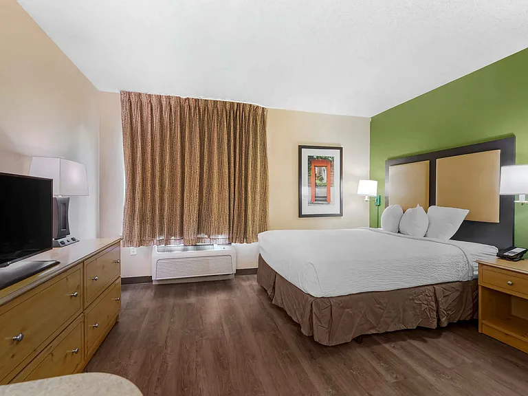 Studio Suite - 1 Queen Bed