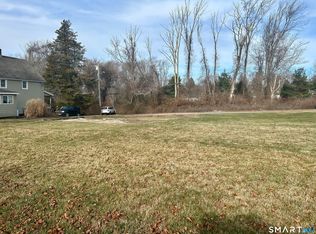 5 Ray St, New London, CT 06320