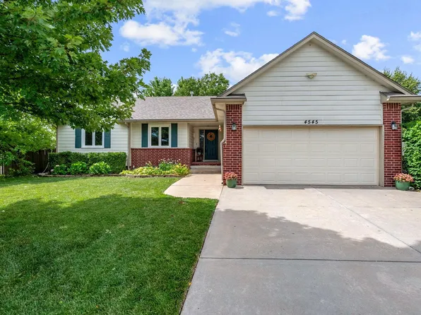 4545 N Rushwood Ct, Wichita, KS 67226