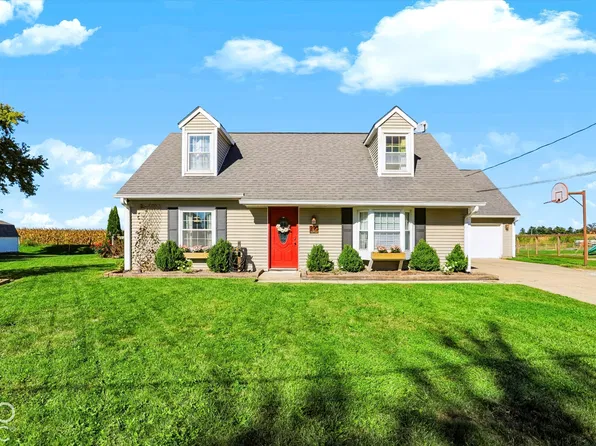 390 Three Notch Ln, Bargersville, IN 46106