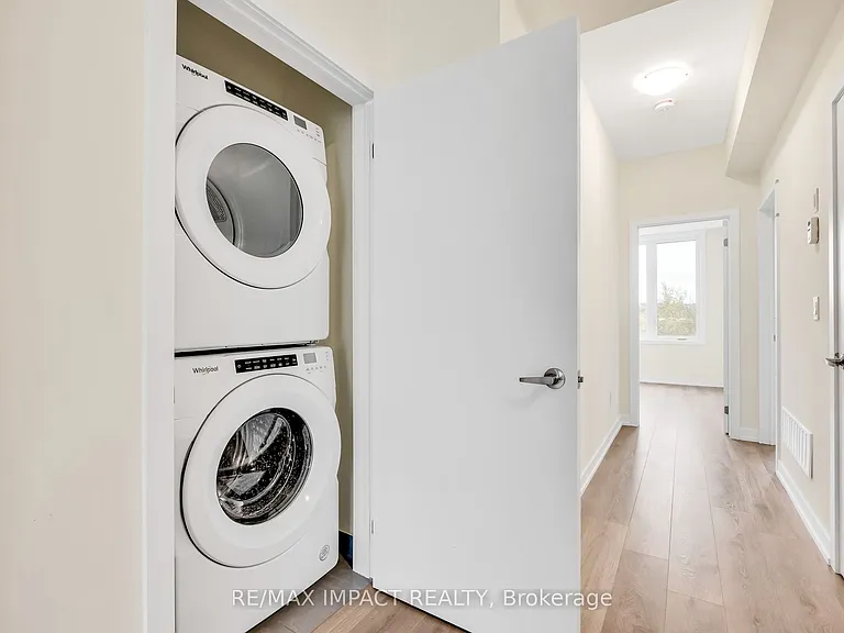 160 Densmore Rd #902 — Photo 24