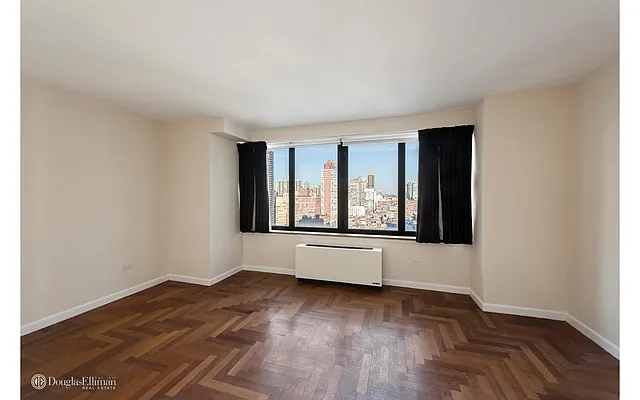 Rented by Douglas Elliman | media 14