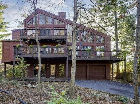 399 Hickory Ln, Westerville, OH 43081