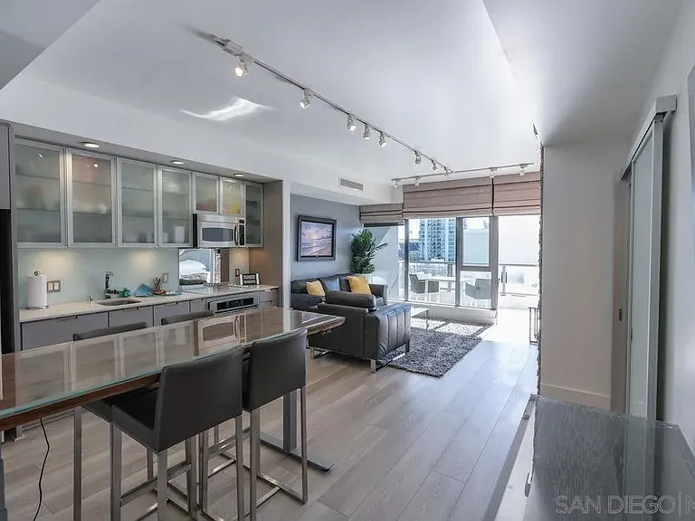 575 6th Ave #707 — Photo 4