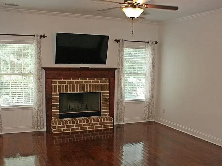 1030 Willowynd Way — Photo 4